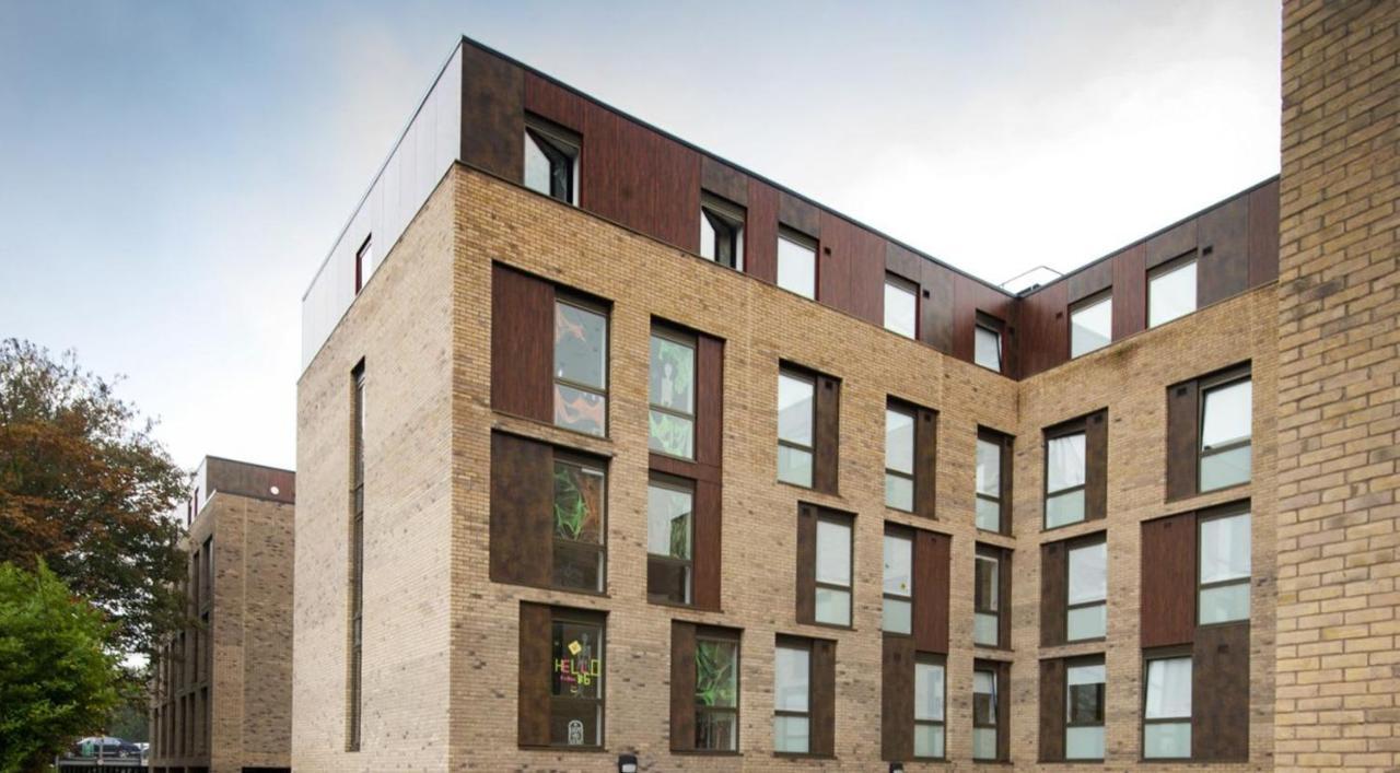 For Students Only Ensuite Bedrooms With Shared Kitchen At Cathedral Point In Winchester Exterior photo