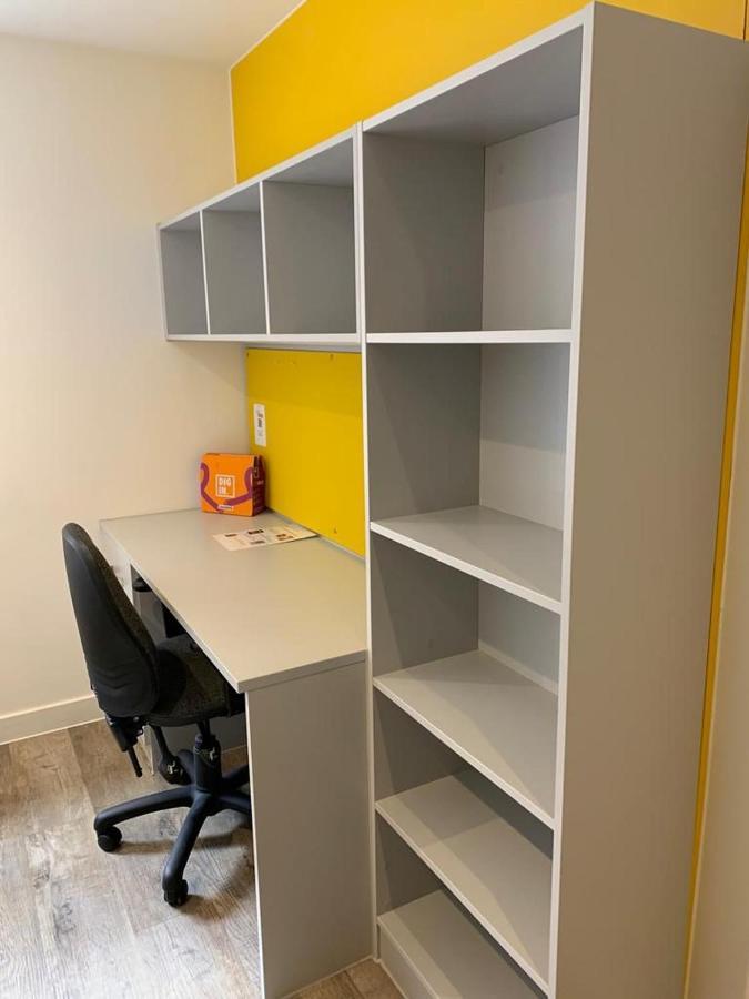 For Students Only Ensuite Bedrooms With Shared Kitchen At Cathedral Point In Winchester Exterior photo