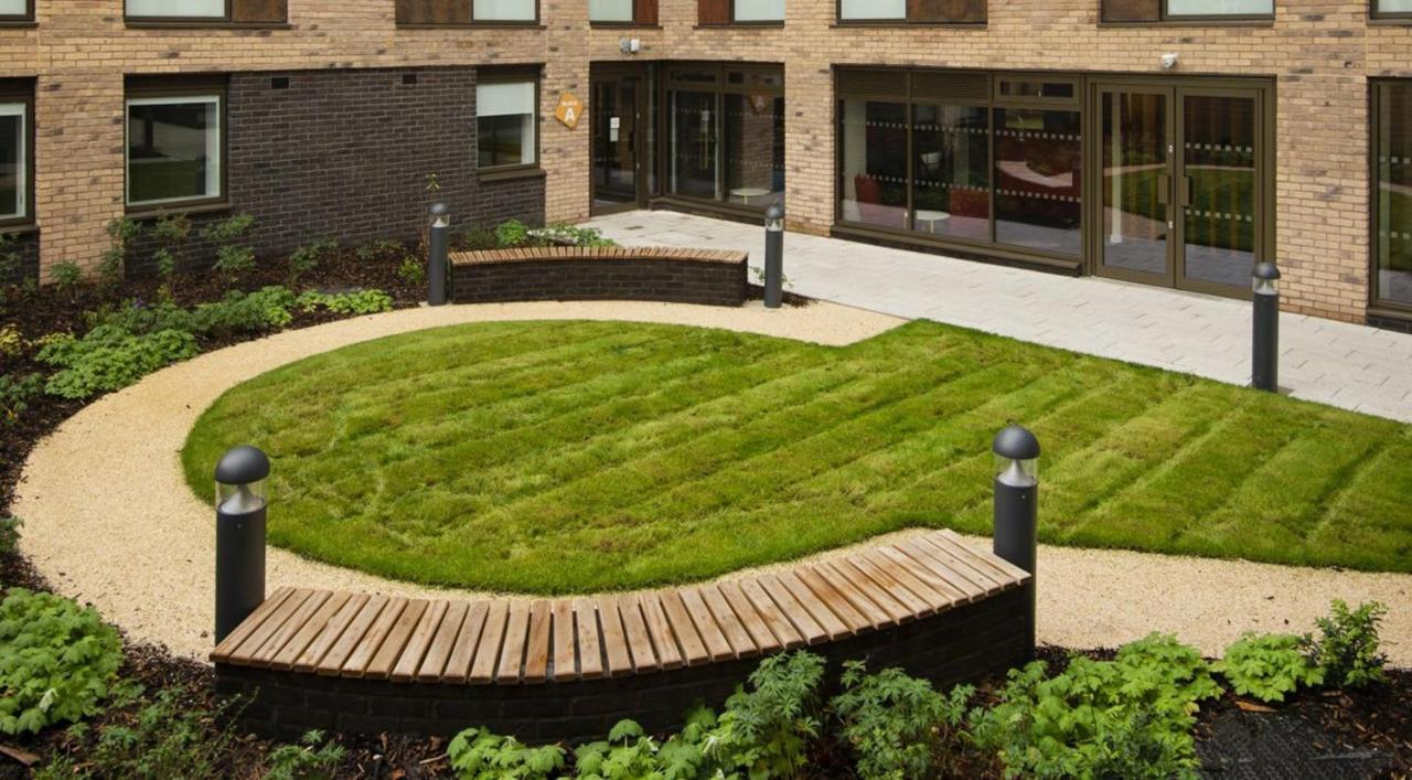 For Students Only Ensuite Bedrooms With Shared Kitchen At Cathedral Point In Winchester Exterior photo