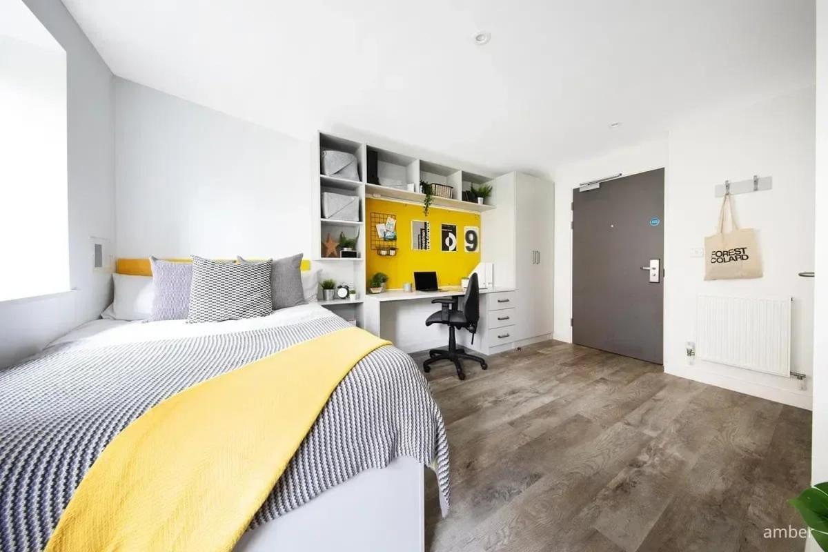 For Students Only Ensuite Bedrooms With Shared Kitchen At Cathedral Point In Winchester Exterior photo