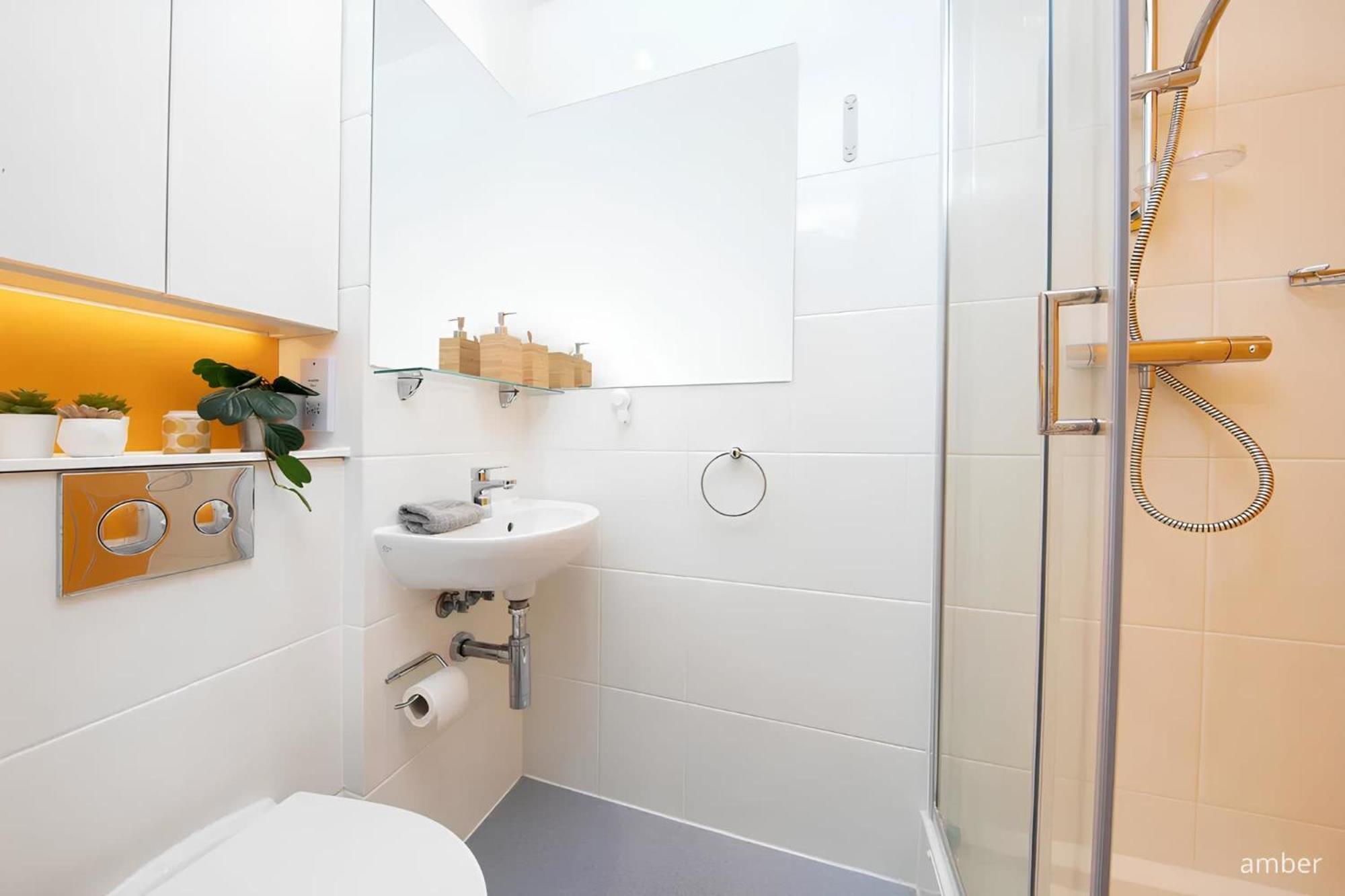 For Students Only Ensuite Bedrooms With Shared Kitchen At Cathedral Point In Winchester Exterior photo