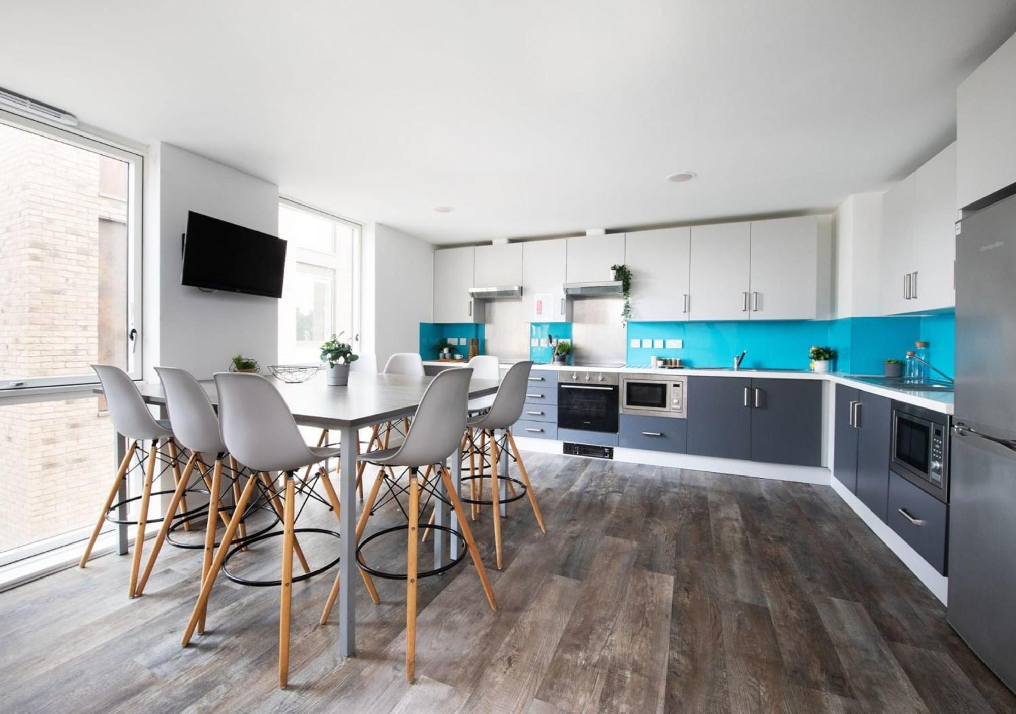 For Students Only Ensuite Bedrooms With Shared Kitchen At Cathedral Point In Winchester Exterior photo